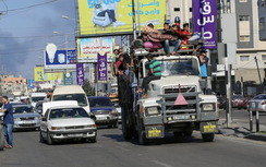 Giờ cảnh báo tấn công cận kề, hàng nghìn người ở Gaza lũ lượt sơ tán