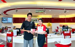 Khách hàng bất ngờ khi đăng ký App HDBank quay trúng 5 triệu đồng