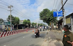 Xe máy tông dải phân cách, 3 thanh niên tử vong ở Bình Dương
