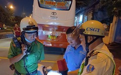 Công an kiểm tra văn phòng xe Thành Bưởi trong đêm, nhân viên giở chiêu đối phó