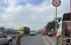 Bản tin TNGT 23/10: Đi vào làn ô tô, một phụ nữ tử vong sau va chạm với xe tải