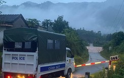 Cầu tràn QL15D lại ngập, đường lên cửa khẩu La Lay ách tắc