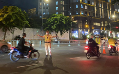 Đại úy CSGT ở TP.HCM bị tấn công sau đo nồng độ cồn