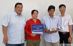 Trao 182 triệu đồng bạn đọc giúp đỡ người đàn ông bị vợ bỏ sau tai nạn