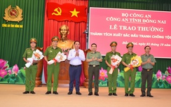 Khen thưởng các tập thể bắt "nóng" kẻ bắt cóc bé gái đòi 2 tỷ đồng tiền chuộc