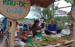 Biến chợ quê thành nơi đón khách du lịch
