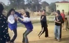 Điều tra vụ nữ sinh lớp 7 bị đánh rồi quay clip