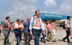 Chuyên gia hàng không quốc tế tìm hiểu việc bảo dưỡng máy bay của Việt Nam