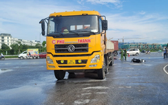 Bản tin TNGT 7/10: Thanh niên 16 tuổi tử vong sau va chạm với xe tải