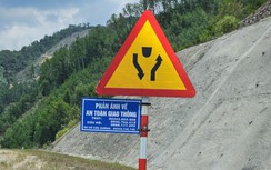 Hà Nội sắp lắp đặt thêm biển báo phản ánh về ATGT