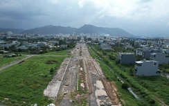 Cận cảnh đường trục 1 Tây Bắc Đà Nẵng nham nhở do vướng mặt bằng