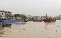 Cấm luồng sông Đào Hạ Lý, tàu thuyền đi lại thế nào?