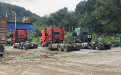 Chủ hàng bị siết nợ, chủ xe ngồi trên lửa sau chuyến hàng qua biên giới