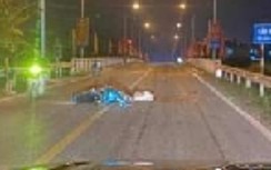Ngã ra đường sau va chạm với xe khách, nam tài xế xe máy bị cán tử vong