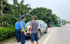 Xe khách chạy sai hành trình bị tước phù hiệu 3 tháng, xử phạt hơn 6 triệu đồng