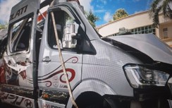 Lai lịch tù mù của xe 16 chỗ bị xe Thành Bưởi tông làm 5 người chết
