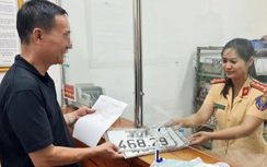 Biển số trúng đấu giá có được lắp vào xe ô tô đã có biển?