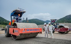 Ngày đêm thi công đưa cao tốc Cam Lâm - Vĩnh Hảo về đích