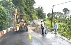 Thông xe QL24 qua đèo Vi Ô Lắc, còn nhiều điểm có nguy cơ sạt lở cao