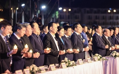 Những giây phút lắng đọng: Tưởng nhớ người đi - Vì người ở lại
