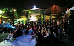 Người dân Hải Dương tấp nập xem phim đen trắng như thời bao cấp