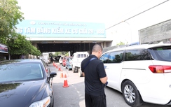 Nguy cơ quá tải đăng kiểm tháng cuối năm, chủ xe cần làm gì?