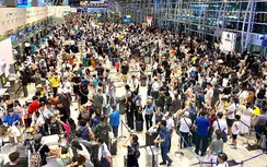 Nhà ga quốc tế Đà Nẵng hạn chế đưa tiễn khách để giảm ùn tắc