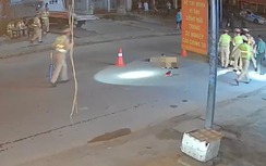 Nam thanh niên lao xe máy vào tổ đo nồng độ cồn khiến một CSGT bất tỉnh