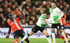 Nunez bỏ lỡ cơ hội theo cách khó tin, Liverpool cay đắng chia điểm với Luton Town