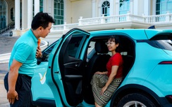 Taxi điện Xanh SM ghi điểm với người dân Lào