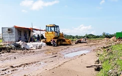 Vì sao cát đã được cấp, cao tốc trục ngang ở miền Tây vẫn gặp khó khi thi công?
