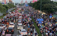 Cửa ngõ sân bay Tân Sơn Nhất ùn tắc nghiêm trọng sau vụ tai nạn chết người