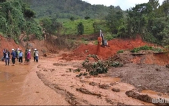 Ứng phó "4 tại chỗ" - chìa khóa giữ thông đường mùa mưa bão