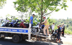 Tạm giữ 150 mô tô, xe máy vô chủ để trên vỉa hè