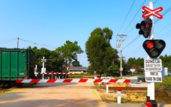 Rà soát biển báo hiệu tại điểm giao cắt, xử lý dứt điểm lối đi tự mở