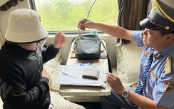 Khách đãng trí bỏ quên nhiều trang sức giá trị trên tàu