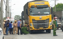 Xe tải va chạm xe máy, người đàn ông bị cán tử vong thương tâm