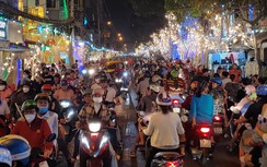Xóm đạo lớn nhất TP.HCM kẹt cứng trong đêm Giáng sinh