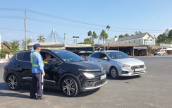 Tài xế phấn khởi khi có người hướng dẫn vào cao tốc Mỹ Thuận - Cần Thơ