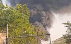 Cháy ở trụ sở công an, khoảng 100 phương tiện vi phạm bị thiêu rụi