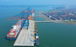 Hệ lụy khi tàu sông chung bến tàu biển