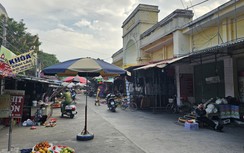 Hải Dương: Chợ mới bỏ hoang, tiểu thương biến gầm cầu thành chợ