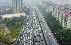 Người dân ùn ùn rời Thủ đô, cửa ngõ đông nghẹt ngày đầu nghỉ tết Dương lịch