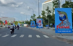 Kịp thời bố trí phương tiện đưa đón khách tại Festival tôm Cà Mau