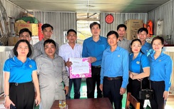 Đón Tết trên công trường ấm cúng, tiết kiệm