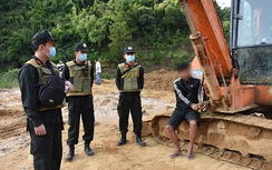 150 chiến sĩ công an bất ngờ đột kích điểm khai thác khoáng sản trái phép giữa rừng
