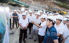 Đầu tư công là điểm sáng