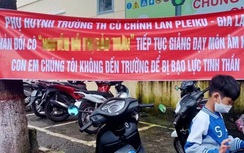 Điều chuyển cô giáo sau vụ bị phụ huynh căng băng rôn