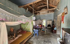 Xót cảnh mẹ già liệt giường chung sống cùng con tàn tật