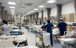 Cháy chung cư mini Khương Hạ: Các nạn nhân ở nhiều bệnh viện, người thân hối hả tìm kiếm